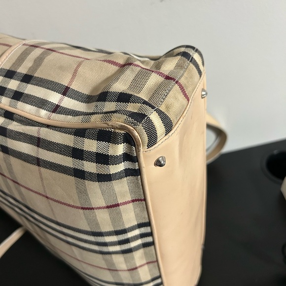 Burberry bag in beige Haymarket canvas and beige leather - Picture 14 of 17